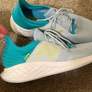 New Balance Roav Fresh Foam Sneakers Running Shoes Green Blue Athletic Shoes